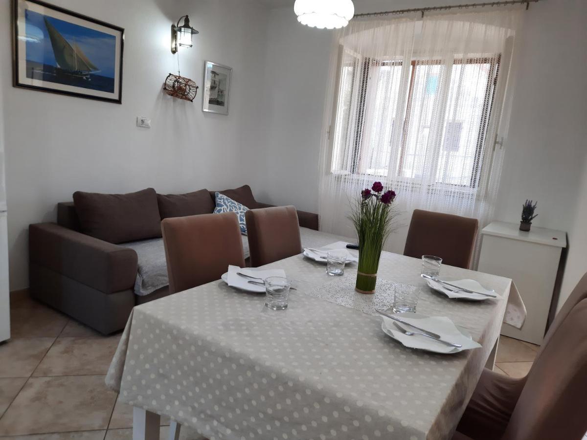 Apartments Villa Beba Komiža Eksteriør bilde